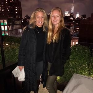 Meet your Posher, Claudia